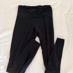 Lululemon Black HR Align Leggings Twist Waist